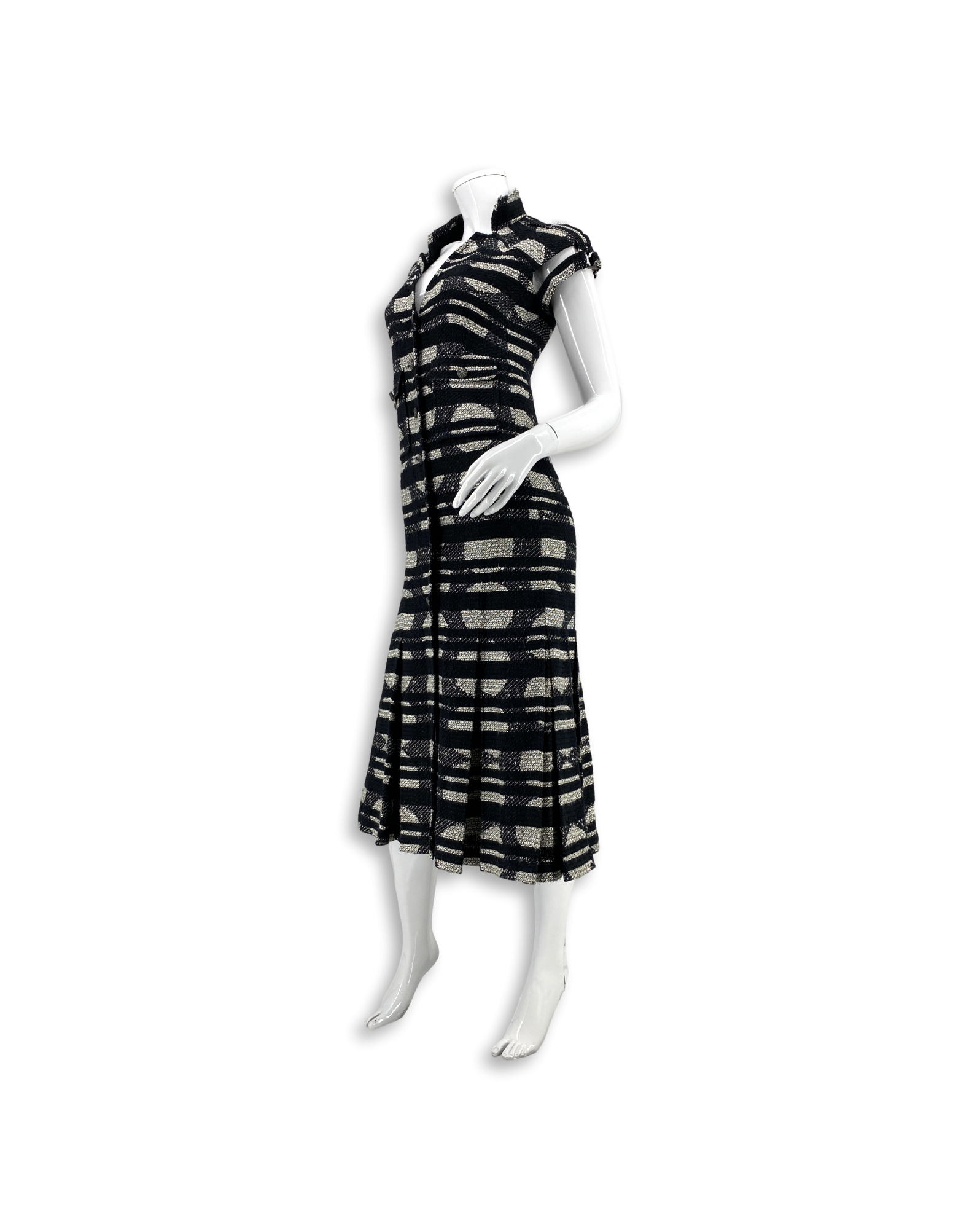 Tweed mid-length dress Chanel Black size 38 FR in Tweed - 38170338